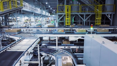 Factory conveyor system moving boxes