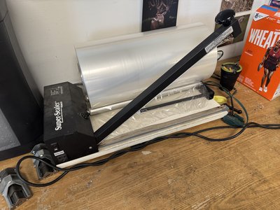 Shrink Wrapping Machine -- Small Format — Unknown Unknown
