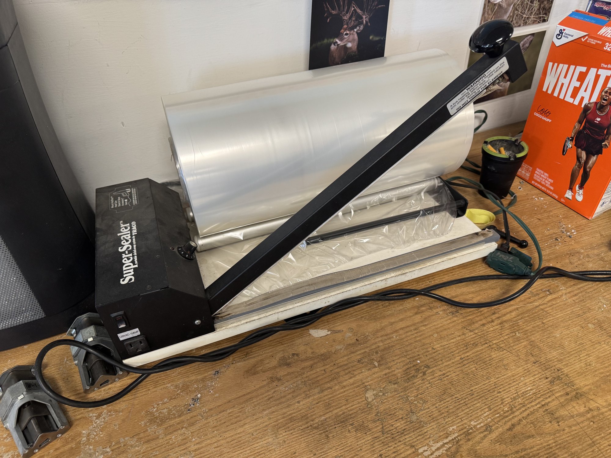 Shrink Wrapping Machine -- Small Format — Unknown Unknown main photo