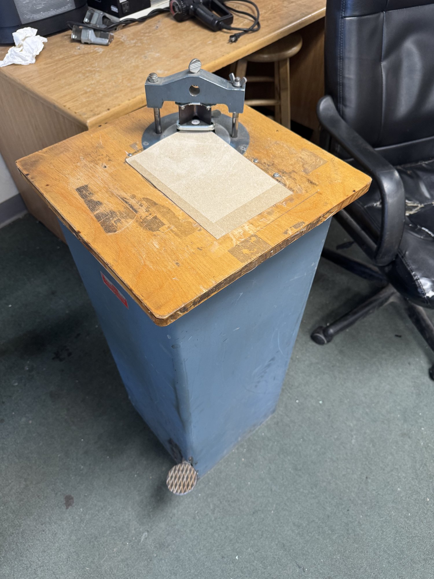Lassco Cornerounder Model 50 -- Manual Corner Rounder — Lassco Cornerounder 50 main photo