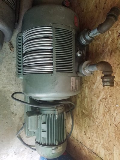 Rietschle DM 700L Rotary Vane Vacuum Pump (Unit 1) — photo 2